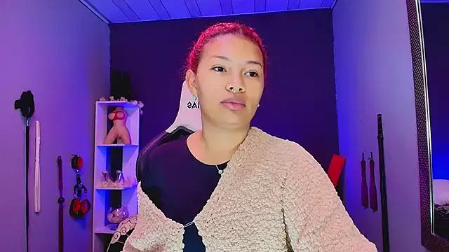 JadaRoberts on StripChat 