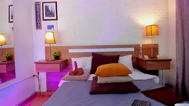 JenniferAuriston on StripChat