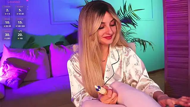 Katty_Lights on StripChat 