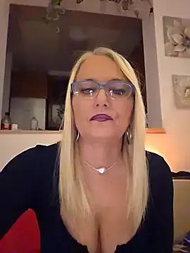 kikkastar — SQUIRT CON VETRINO