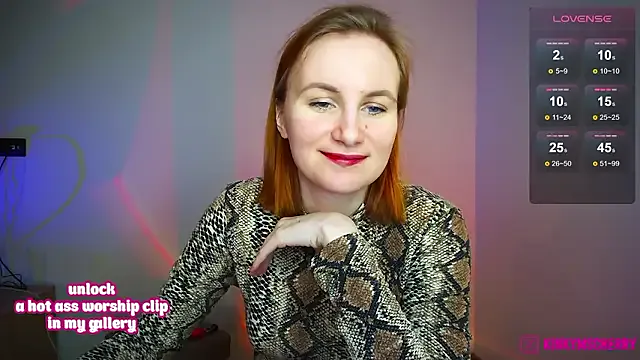 KinkyMissCherry on StripChat 