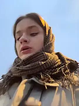 KittyQueeny — make my pussy wet around people