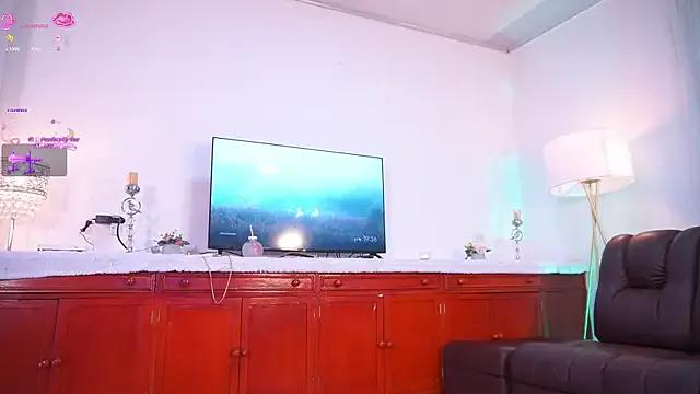 lara_giraldo on StripChat