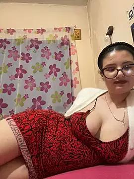 Larra69 on StripChat 
