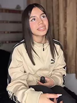 Laura-Khalifa from StripChat is Freechat