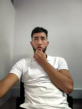 liam_bronw — Show ass public toilets