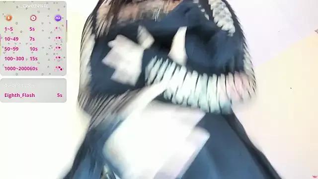 liily_moore from StripChat