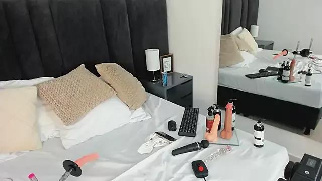 LilithHarperr_ on StripChat 