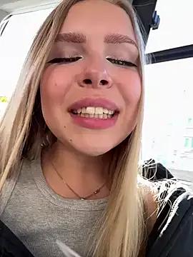 Liza_risky from StripChat is Freechat