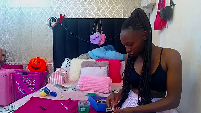 LonelyQueenxx25 on StripChat