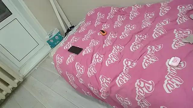 lovelasosa — squirting , pouring oil all over my body