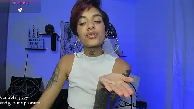 luci_fer_devil from StripChat is Freechat