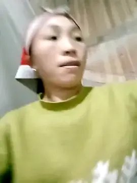 lucybaby00 on StripChat