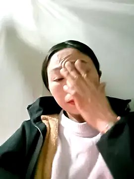 lucybaby00 on StripChat