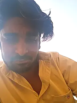 lusty_male69 on StripChat