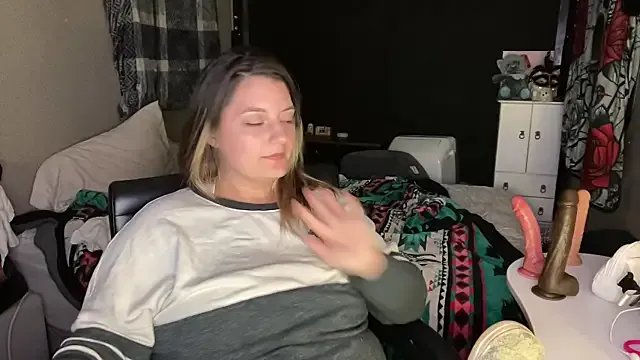 magicsparkles on StripChat