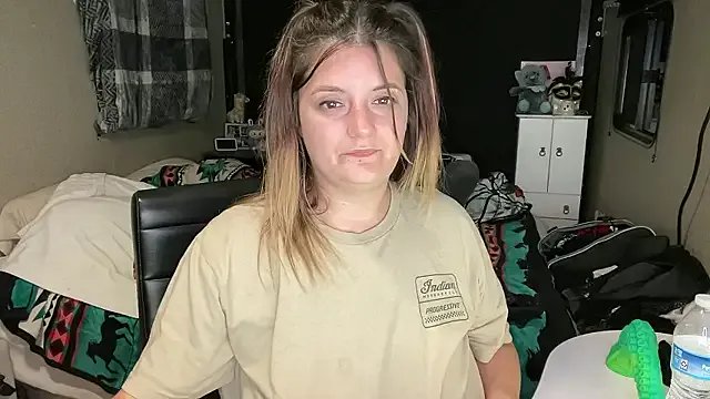 magicsparkles on StripChat