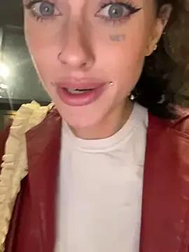 Melissa_crazy from StripChat is Freechat