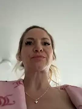 MessyNastyQueen from StripChat