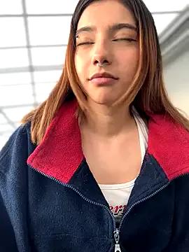 MiaaCute- on StripChat 