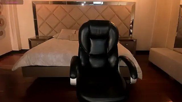 MilaColeman on StripChat