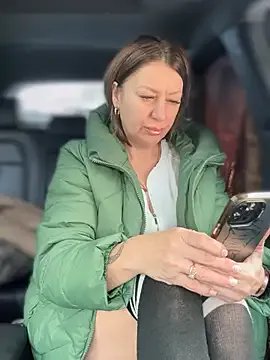 Milena-MilfaXXX on StripChat