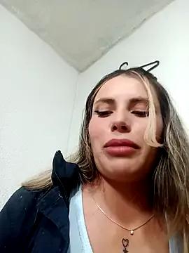 Misscata1106 on StripChat 