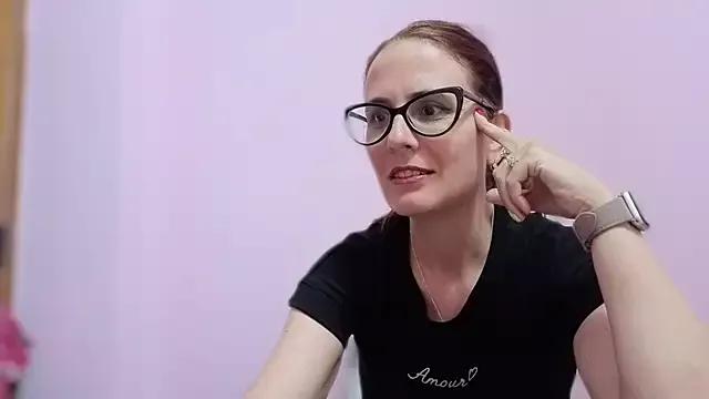 NataKitten on StripChat 