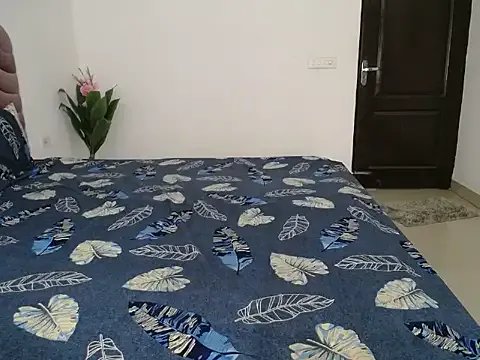 Naughtyy_stripgirl on StripChat