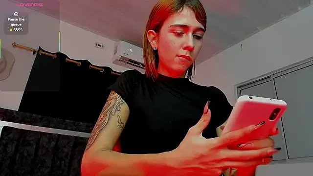 Nicol_TransGirl on StripChat