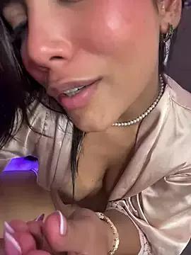 OneInAMillionXXX from StripChat is Freechat