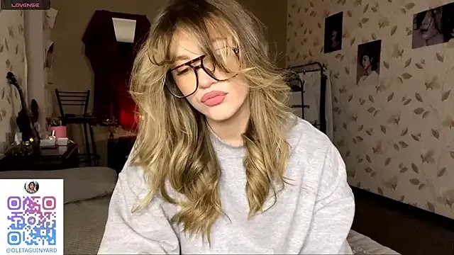 OrethaEredia on StripChat