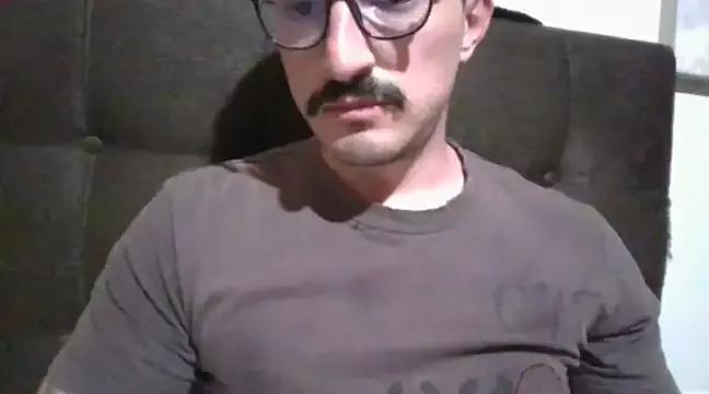 oscarshow24 from StripChat is Freechat