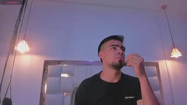 PittAndLunaa on StripChat 