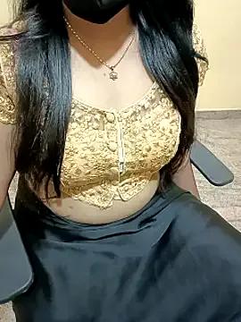 Pooja-05 on StripChat