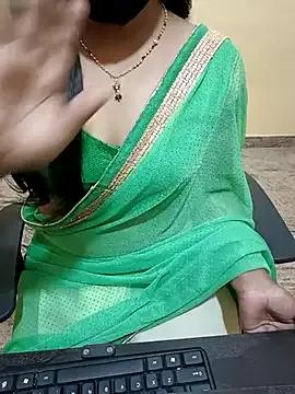 Pooja-05 on StripChat 