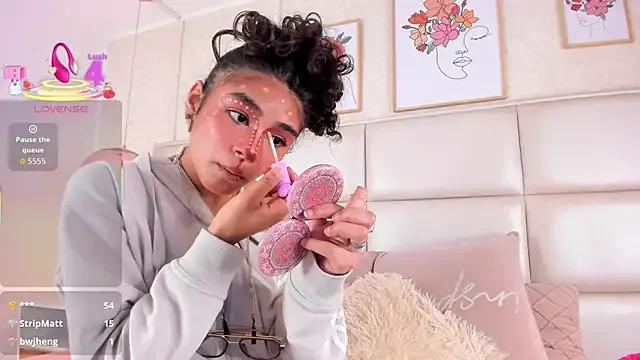 Puffy_Hearts on StripChat 