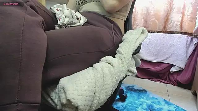 Queen_Sport — Hand job