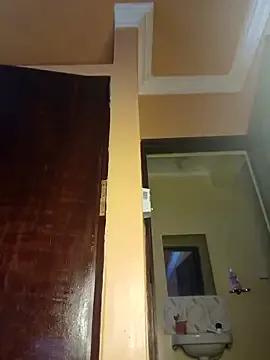 queennapal on StripChat 