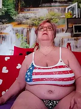 QueenPammy1 on StripChat 
