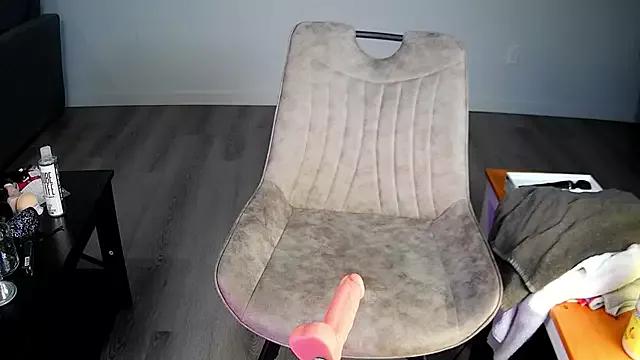 Ravishing_Roma from StripChat is Private