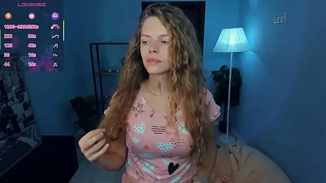 RayaNenlia on StripChat 