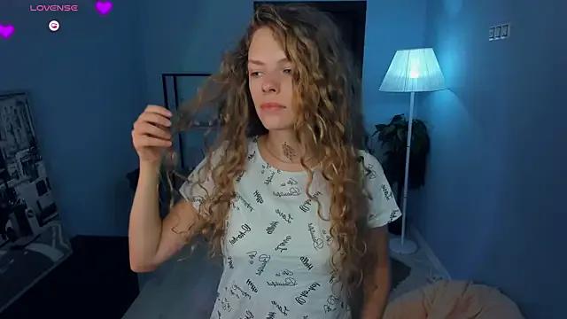 RayaNenlia on StripChat 