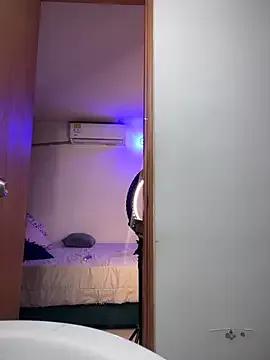 riri_brunnete — Finger me and take my cum
