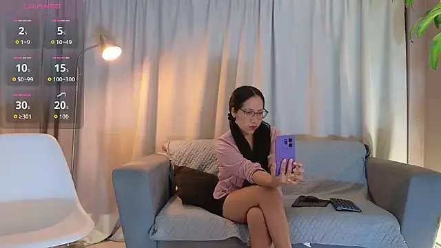 Saly_Moon1 on StripChat