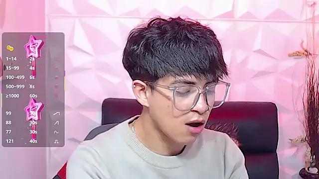 Sam_Daves from StripChat is Freechat