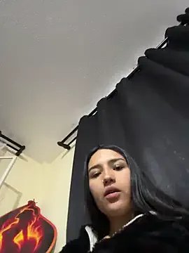 Samantha_firee on StripChat 