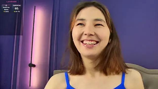 Sara__lu on StripChat 