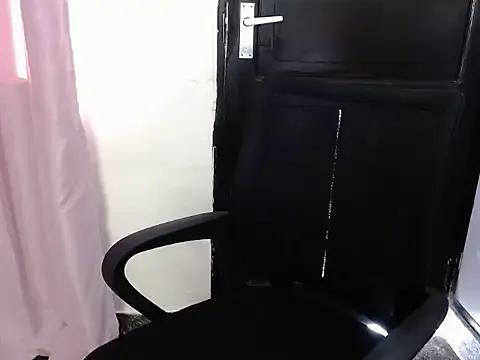 savage_laura on StripChat 