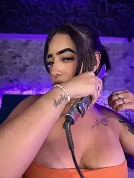 Scarlett-LS on StripChat